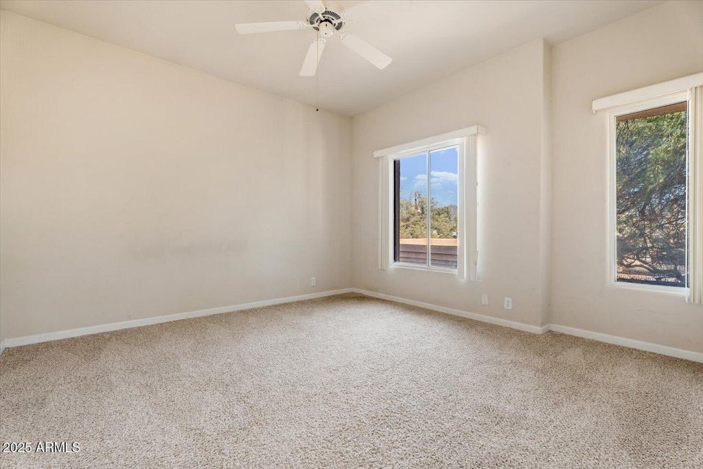 Image 19 of property listing at 6002 N 5TH Place, Phoenix, AZ 85012