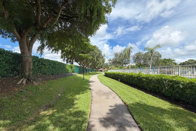 9766 Kamena Circle, Boynton Beach, FL 33436