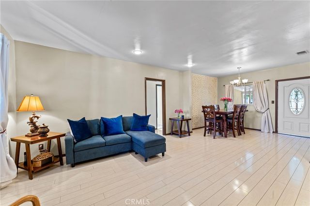 13675 Rayen Street, Arleta, CA 91331