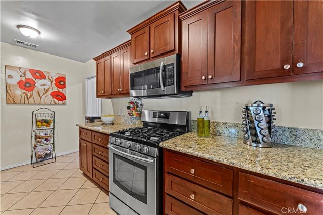 13675 Rayen Street, Arleta, CA 91331