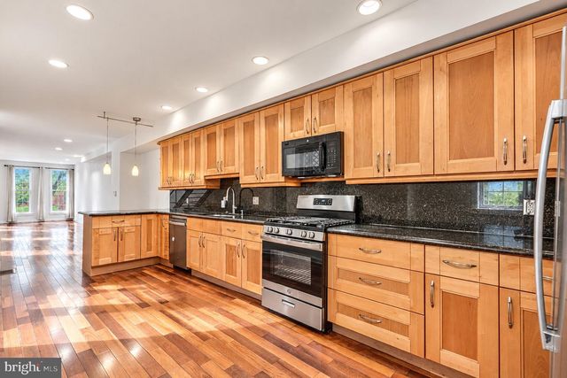 1629 S CHARLES ST, Baltimore, MD 21230