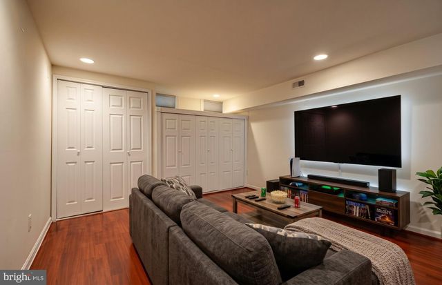 1629 S CHARLES ST, Baltimore, MD 21230