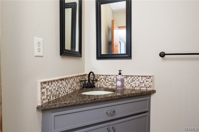 15693 Compass, Northport, AL 35475