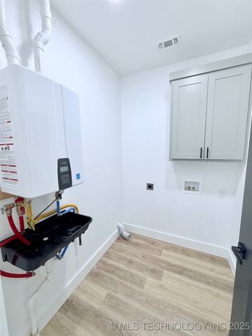 16902 Hackberry Lane, Oakland, OK 73446