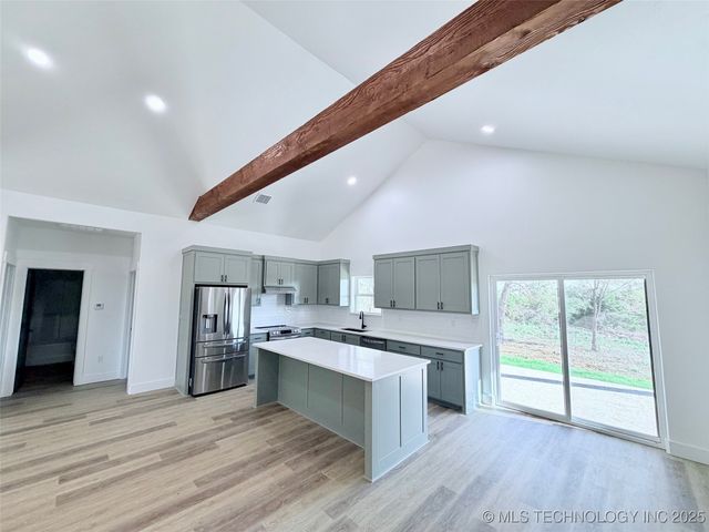 16902 Hackberry Lane, Oakland, OK 73446