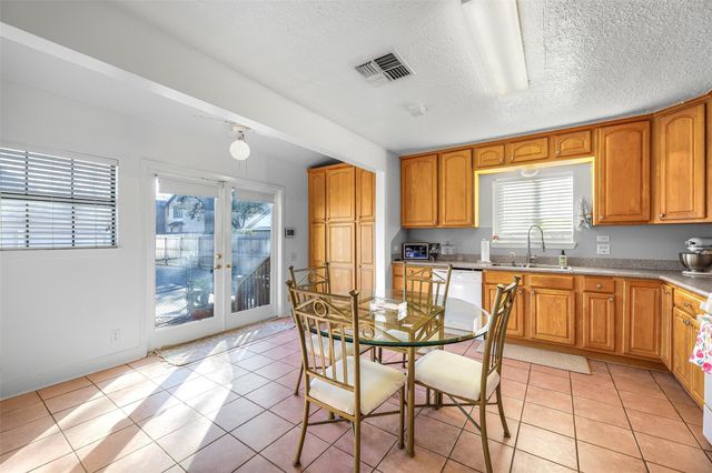 307 W 31st Street, Houston, TX 77018