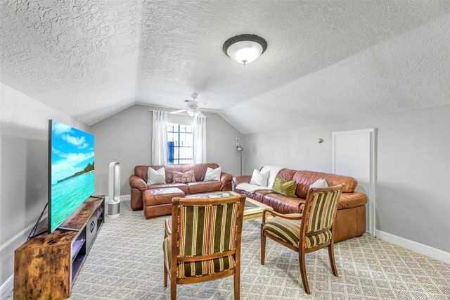 307 W 31st Street, Houston, TX 77018