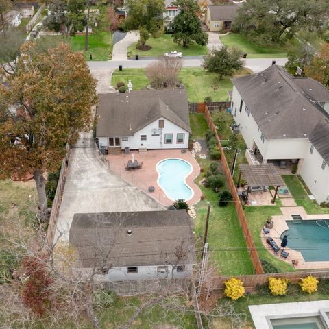 307 W 31st Street, Houston, TX 77018