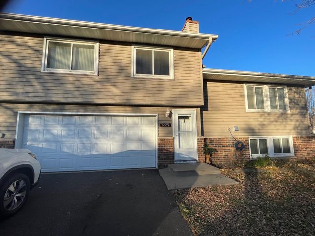 6005 64th Avenue 6005, Brooklyn Park, MN 55429