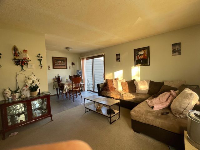 6005 64th Avenue 6005, Brooklyn Park, MN 55429