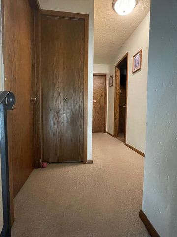 6005 64th Avenue 6005, Brooklyn Park, MN 55429