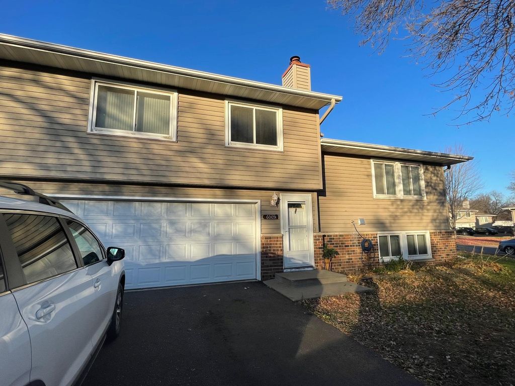 6005 64th Avenue 6005, Brooklyn Park, MN 55429