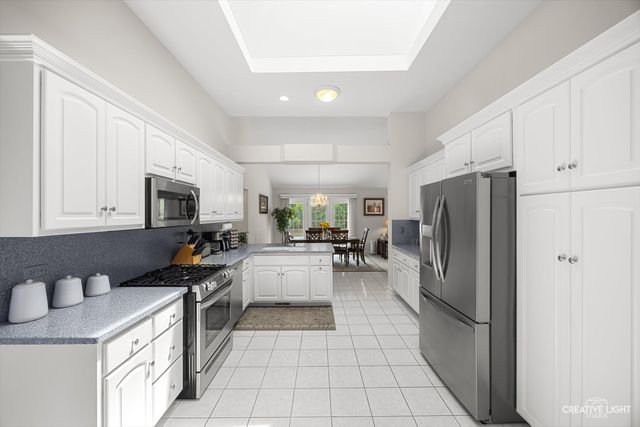 13021 Holmes Drive, Palos Park, IL 60464