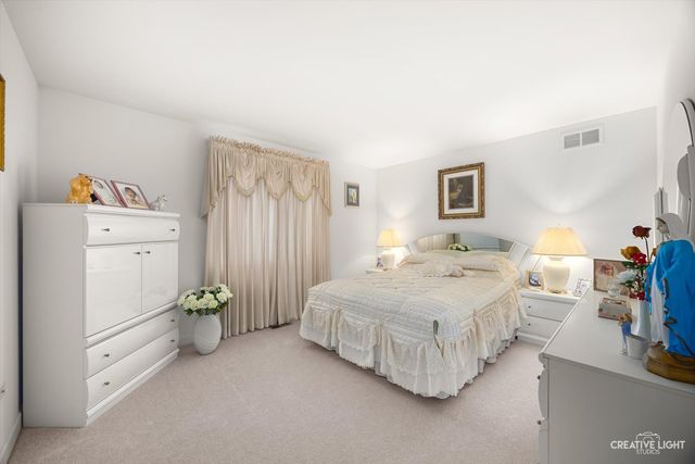 13021 Holmes Drive, Palos Park, IL 60464