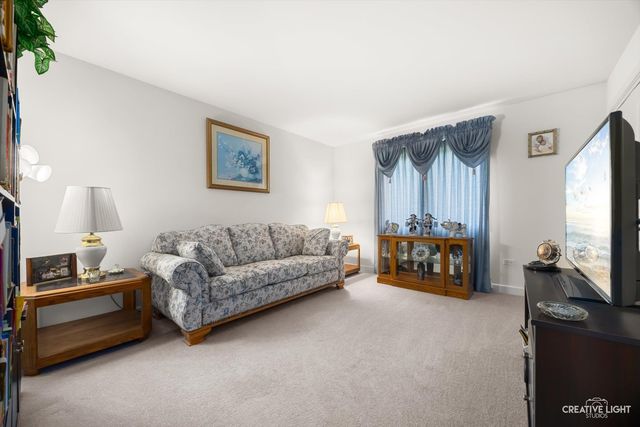 13021 Holmes Drive, Palos Park, IL 60464