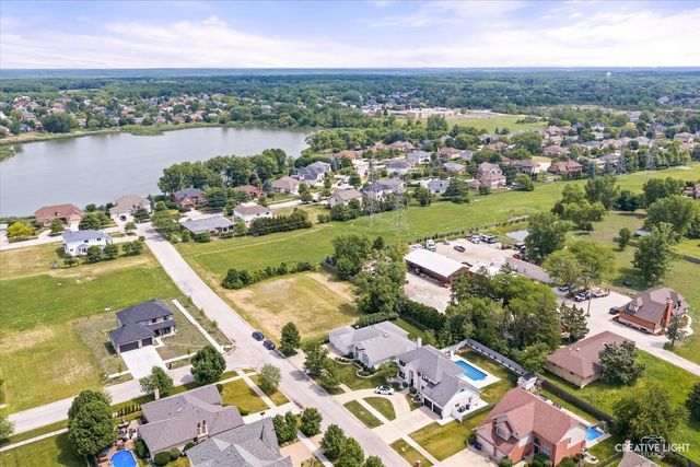 13021 Holmes Drive, Palos Park, IL 60464
