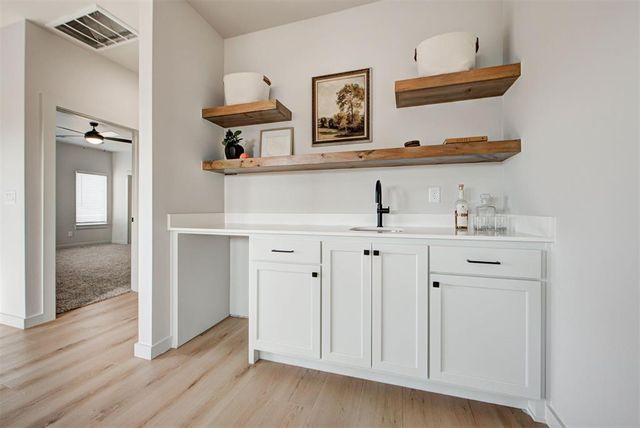 5613 NW 154th Terrace, Edmond, OK 73013