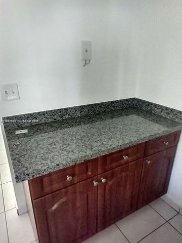 17021 N Bay Rd 126, Sunny Isles Beach, FL 33160