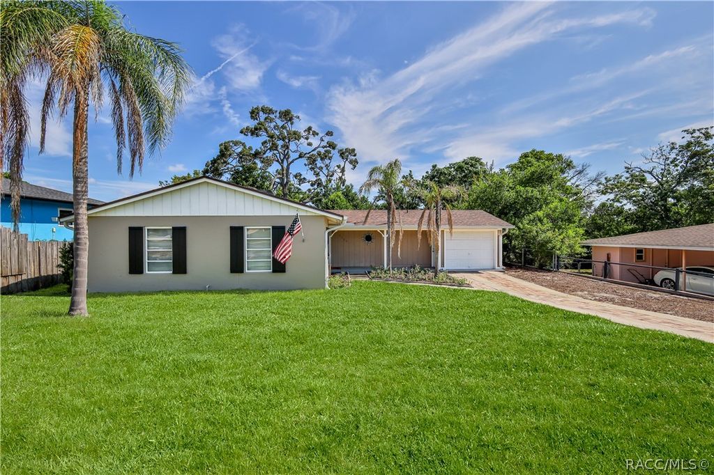 7163 Fireside Street, Spring Hill, FL 34606