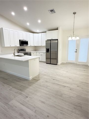 1635 22nd Avenue SW, Vero Beach, FL 32962