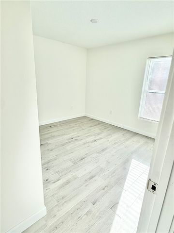 1635 22nd Avenue SW, Vero Beach, FL 32962