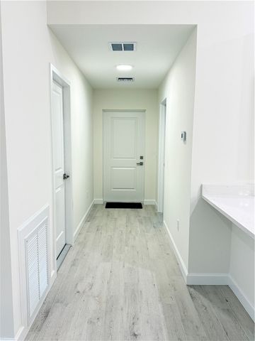 1635 22nd Avenue SW, Vero Beach, FL 32962