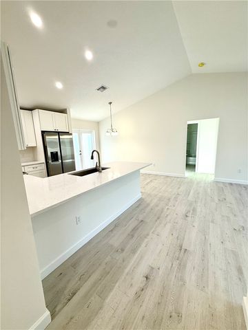 1635 22nd Avenue SW, Vero Beach, FL 32962