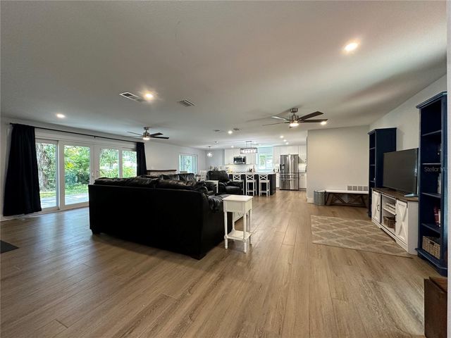 105 KENT COURT, Port Orange, FL 32127