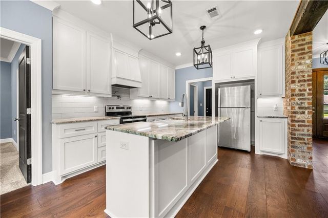 1058 HANNAH Loop, Pineville, LA 71360