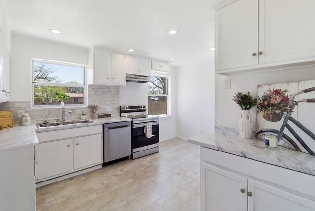 10969 Park Oak Circle, Dallas, TX 75228