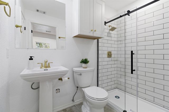 10969 Park Oak Circle, Dallas, TX 75228