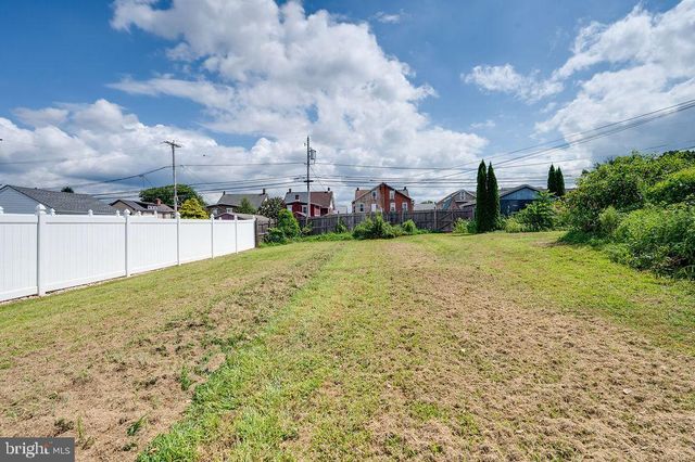 223 PINE ST, Birdsboro, PA 19508