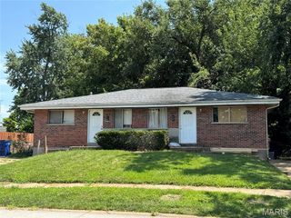 4526 Country Lane, St Ann, MO 63074