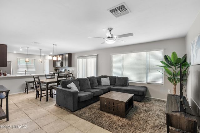 1114 E Descent Street, Tucson, AZ 85719