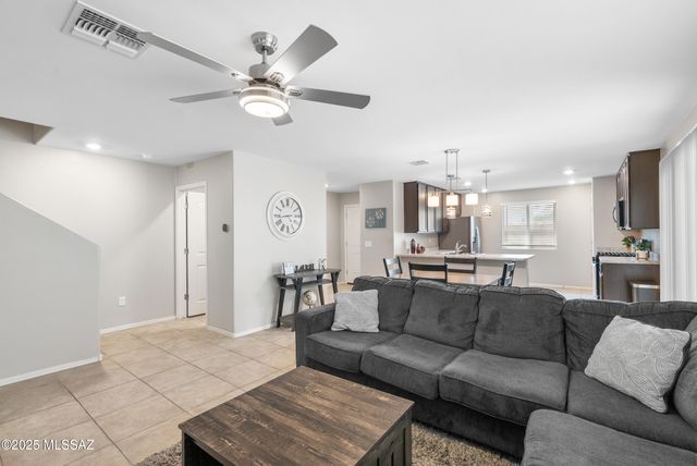 1114 E Descent Street, Tucson, AZ 85719