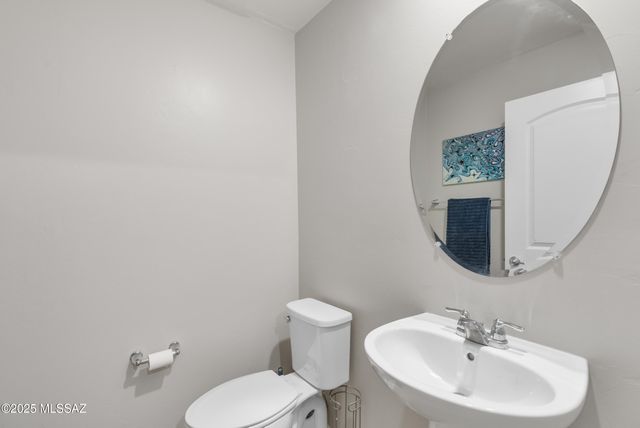 1114 E Descent Street, Tucson, AZ 85719