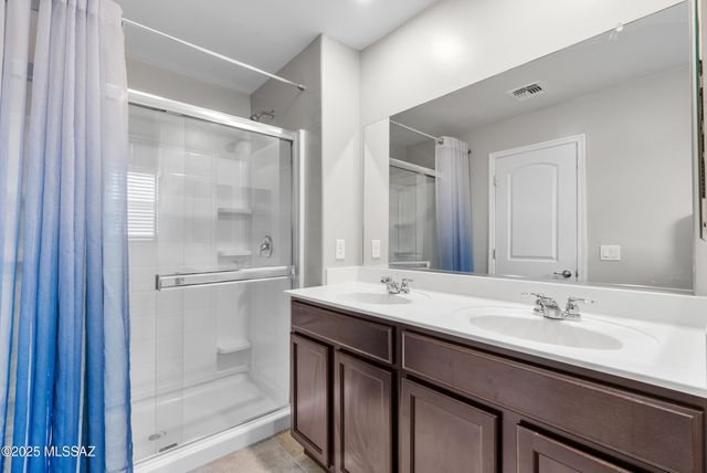 1114 E Descent Street, Tucson, AZ 85719