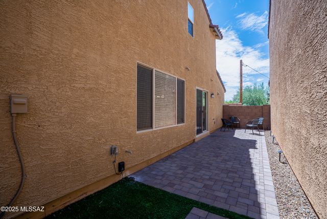 1114 E Descent Street, Tucson, AZ 85719