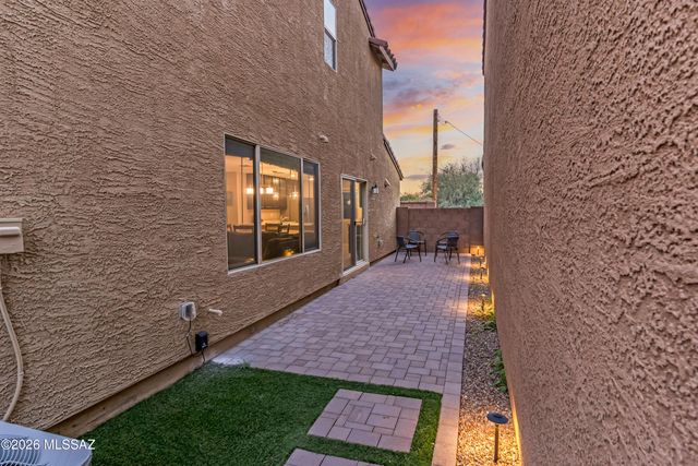 1114 E Descent Street, Tucson, AZ 85719