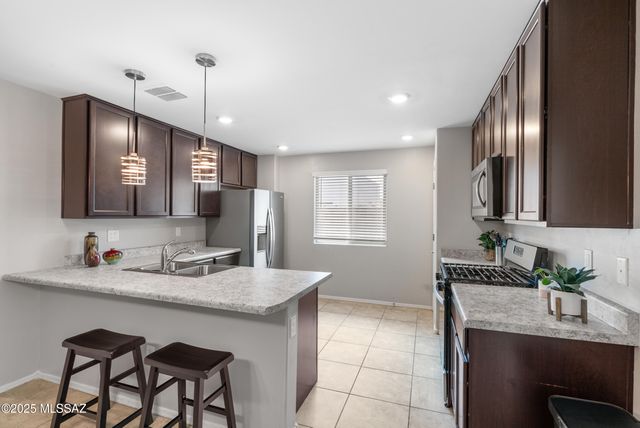 1114 E Descent Street, Tucson, AZ 85719