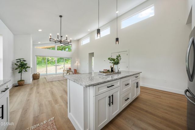 2314 Rock Gardens Drive, Sevierville, TN 37876