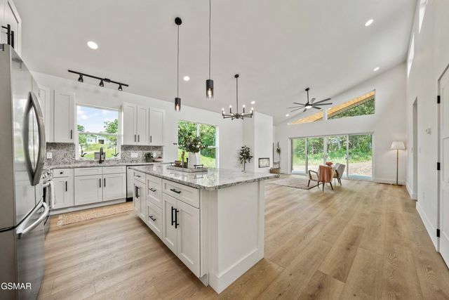 2314 Rock Gardens Drive, Sevierville, TN 37876