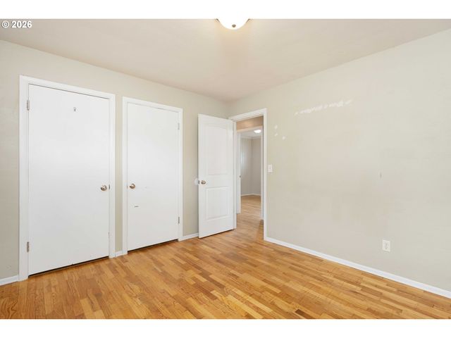 757 Ne CLOVER Ave, Roseburg, OR 97470