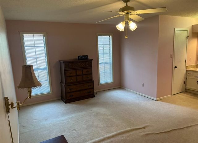 1011 Quail Creek Drive, Russellville, AR 72801