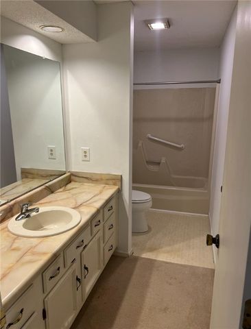 1011 Quail Creek Drive, Russellville, AR 72801