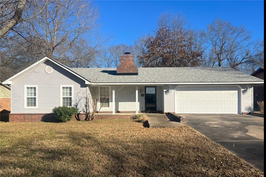 1011 Quail Creek Drive, Russellville, AR 72801