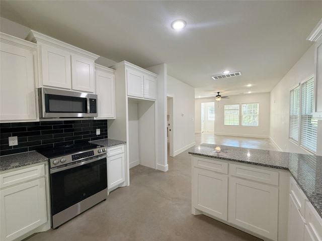 1903 S Lamar, Denison, TX 75021