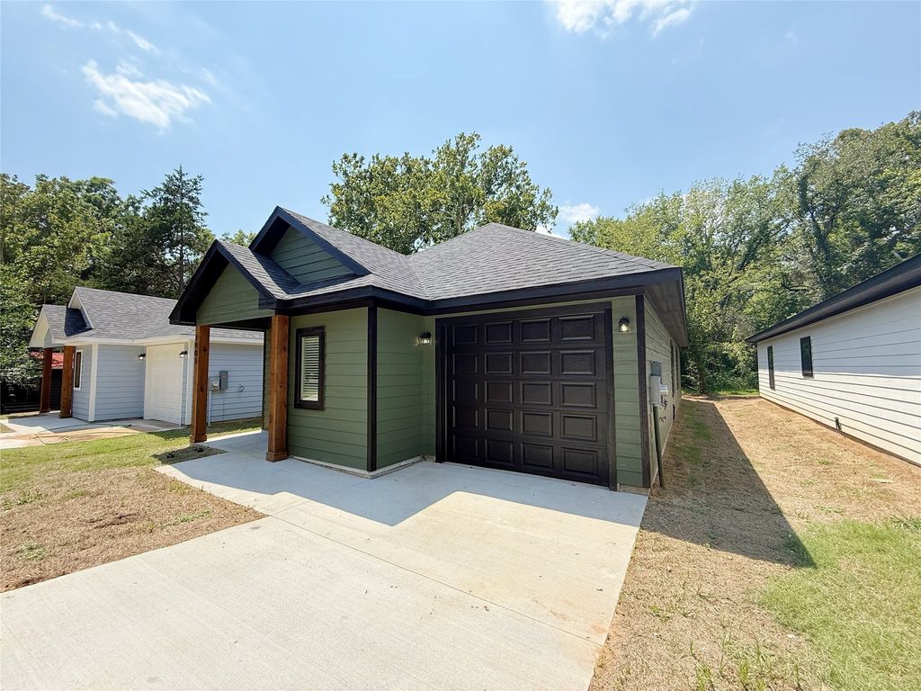 1903 S Lamar, Denison, TX 75021