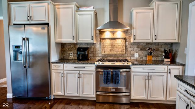 15654 Gateshead Drive, Westfield, IN 46074