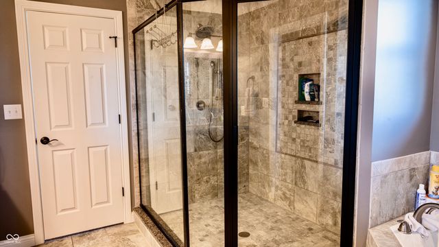 15654 Gateshead Drive, Westfield, IN 46074